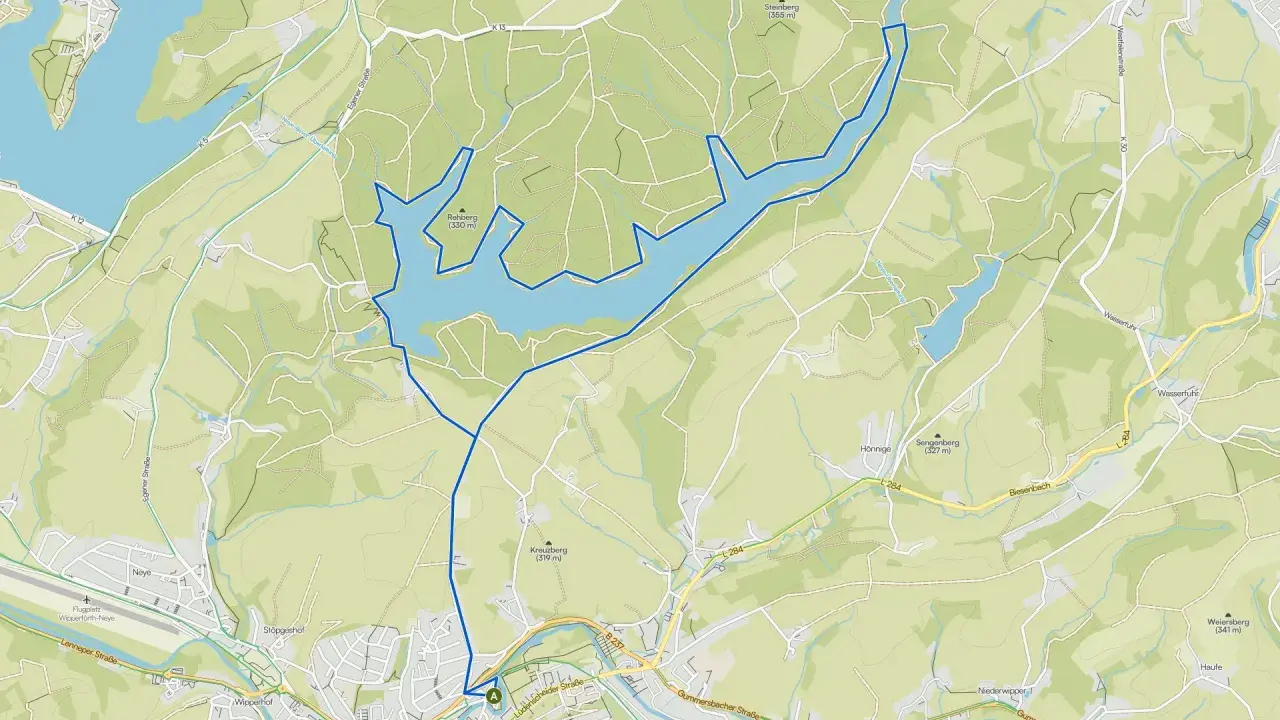 Karte zeigt den Neyetalsperre rundweg, der sich um die blaue Wasserfläche schlängelt.