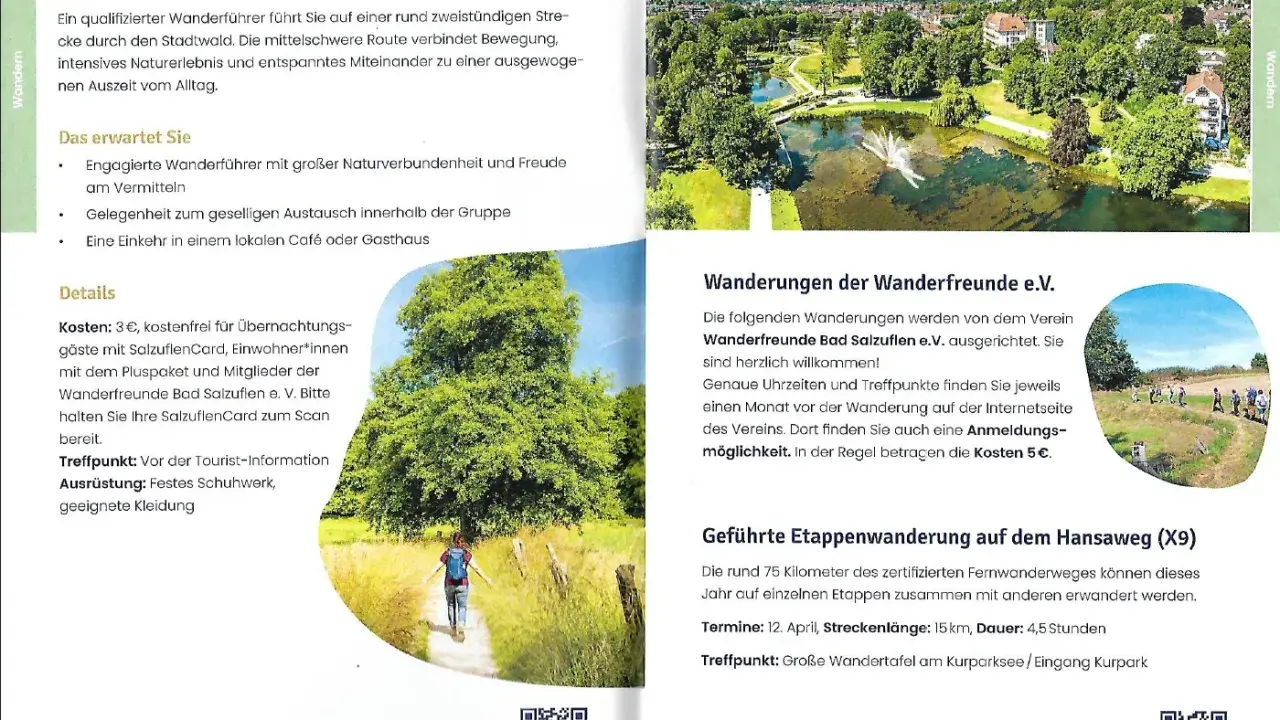 Bad Salzuflen: Frau wandert auf einem Feldweg, umgeben von grüner Natur. Eine Einladung zum Wandern in Bad Salzuflen.