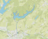 Karte zeigt den Neyetalsperre rundweg, der sich um die blaue Wasserfläche schlängelt.