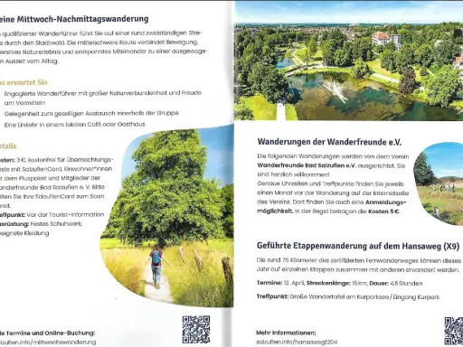 Bad Salzuflen: Frau wandert auf einem Feldweg, umgeben von grüner Natur. Eine Einladung zum Wandern in Bad Salzuflen.